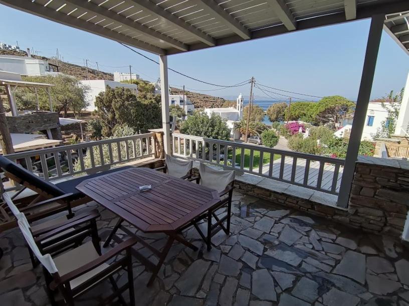 Elia Apartments Agios Romanos エクステリア 写真