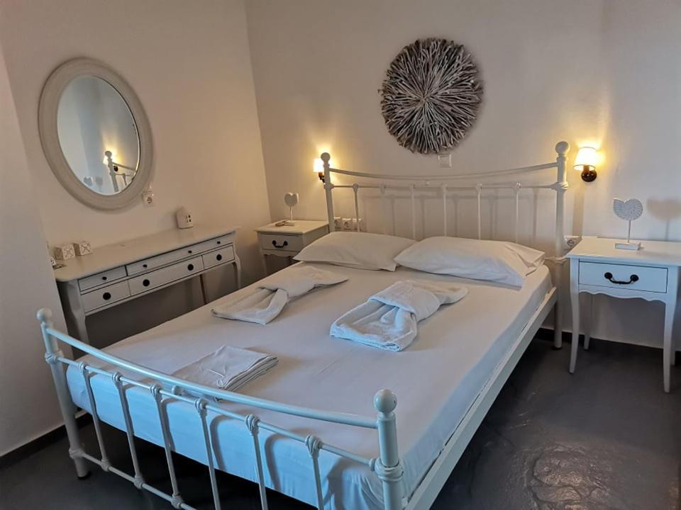Elia Apartments Agios Romanos エクステリア 写真