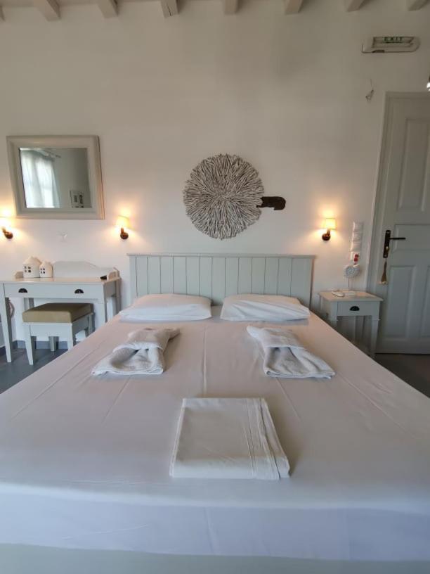 Elia Apartments Agios Romanos エクステリア 写真