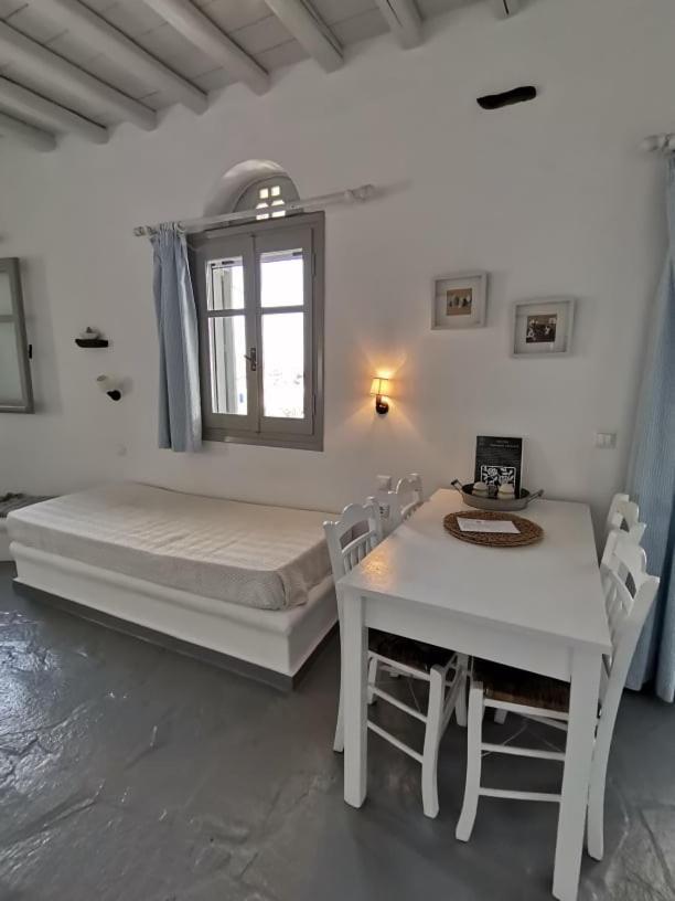 Elia Apartments Agios Romanos エクステリア 写真