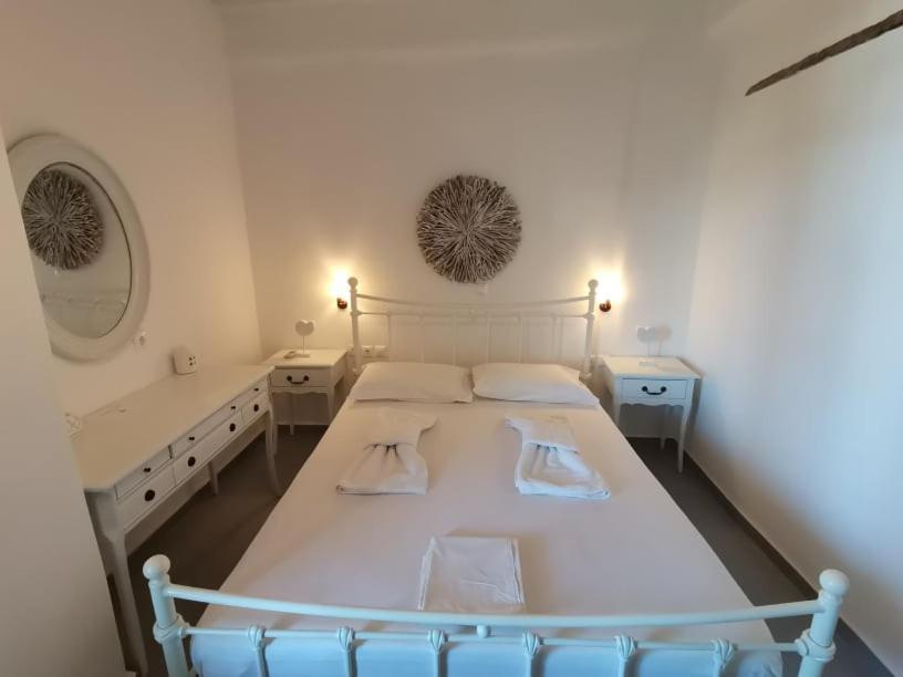 Elia Apartments Agios Romanos エクステリア 写真